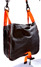 Load image into Gallery viewer, Square expandable shoulder bag