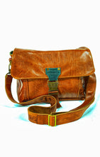 Load image into Gallery viewer, Satchel style leather shoulder bag