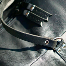 Load image into Gallery viewer, Leather Holdall - large