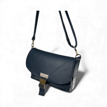 Load image into Gallery viewer, Satchel style leather shoulder bag