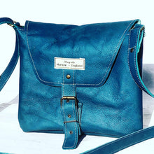 Load image into Gallery viewer, Unlined Leather Small shoulder bag