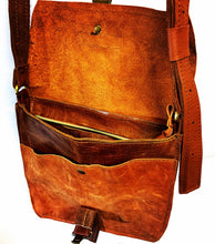 Load image into Gallery viewer, Unlined Leather Small shoulder bag