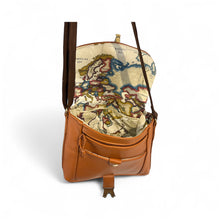 Load image into Gallery viewer, Satchel style leather shoulder bag

