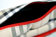 Load image into Gallery viewer, Burberry fabric Shoulder Bag No3 of 4
