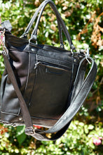 Load image into Gallery viewer, Black &amp; Grey leather shoulder bag
