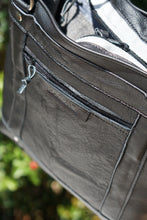 Load image into Gallery viewer, Black &amp; Grey leather shoulder bag
