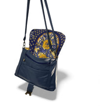 Load image into Gallery viewer, Satchel style leather shoulder bag
