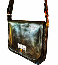 Load image into Gallery viewer, Black Buffalo Hide Leather Shoulder bag
