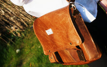 Load image into Gallery viewer, Upcycled Small leather shoulder bag
